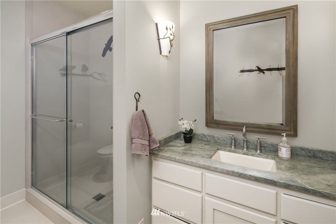 12720 Riviera Place Northeast Seattle, WA 98125 - Photo 19 of 23