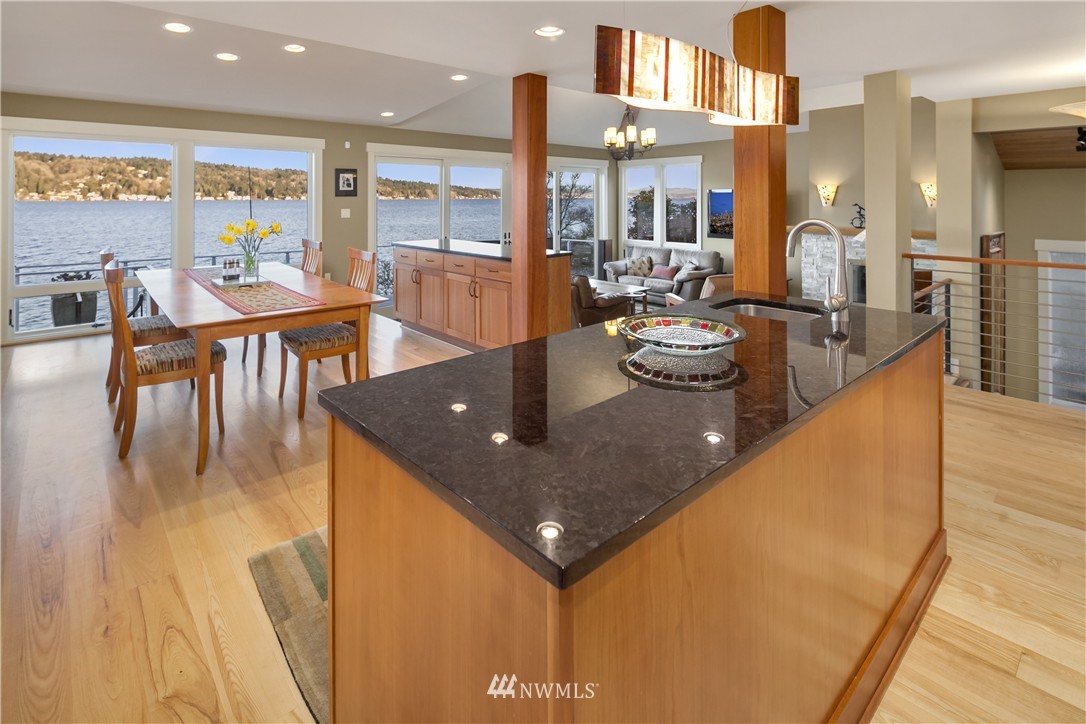 12720 Riviera Place Northeast Seattle, WA 98125 - Photo 4 of 23