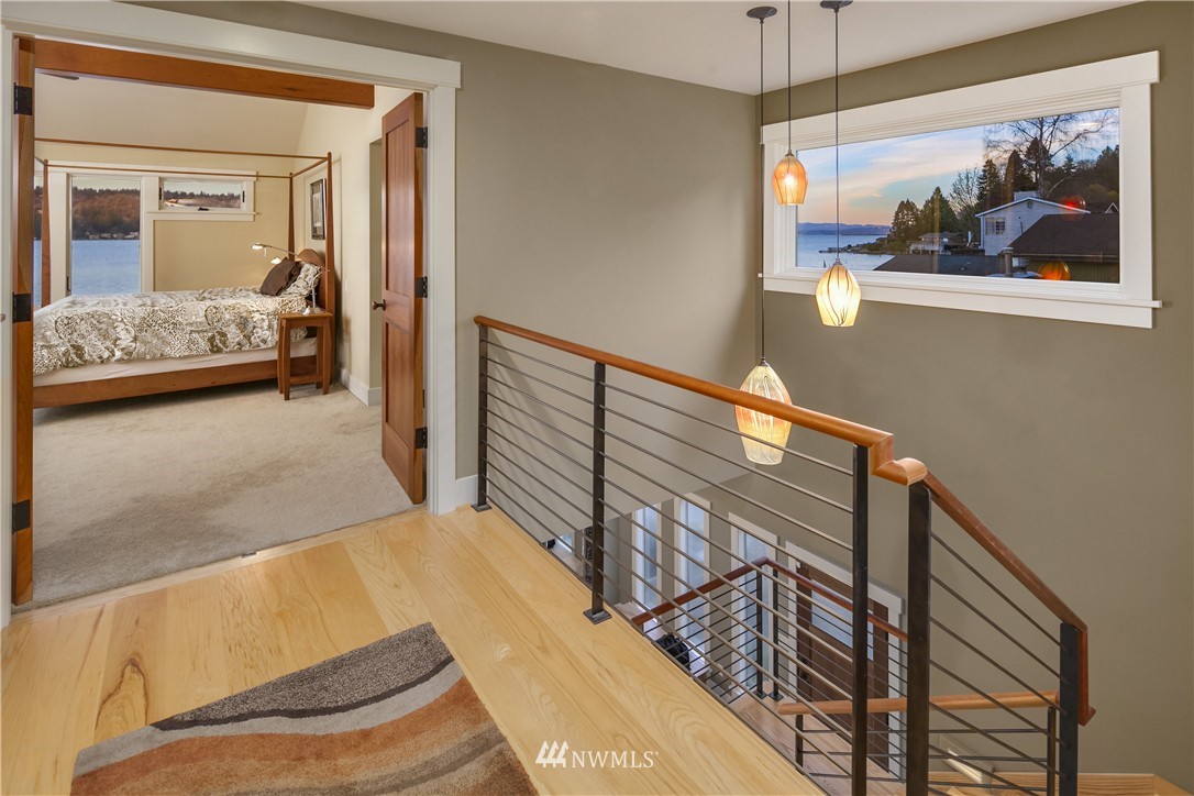 12720 Riviera Place Northeast Seattle, WA 98125 - Photo 9 of 23