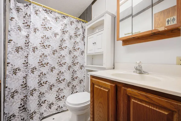 $169,900 | 12901 Millers Mill Road, Constantine, MI 49042