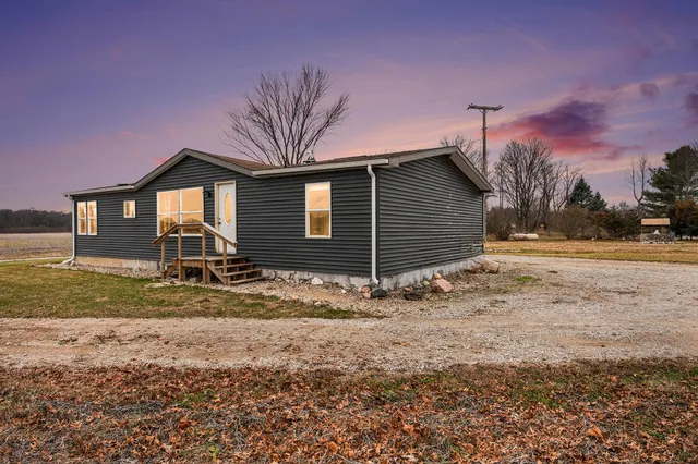 $184,900 | 12901 Millers Mill Road, Constantine, MI 49042