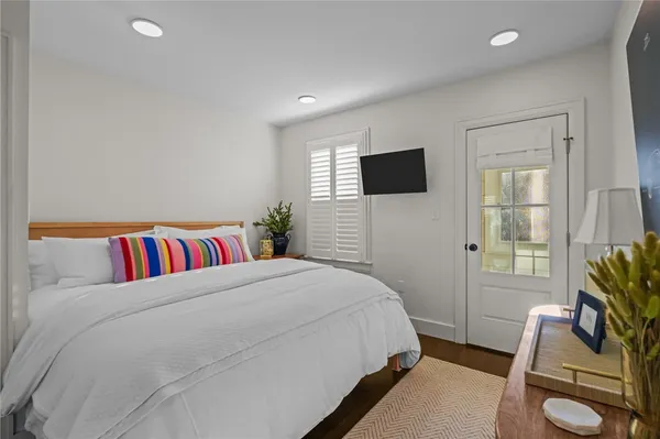 $3,500 | 8 Cross Street, Unit 1, Newport, RI 02840