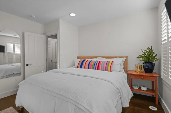 $3,500 | 8 Cross Street, Unit 1, Newport, RI 02840