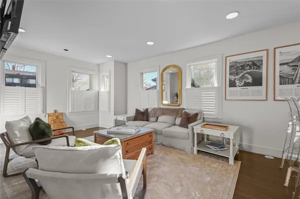 $3,500 | 8 Cross Street, Unit 1, Newport, RI 02840