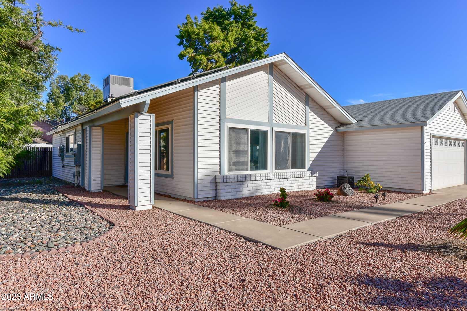 2434 West Kathleen Road Phoenix, AZ 85023 - Photo 31 of 31 Entry