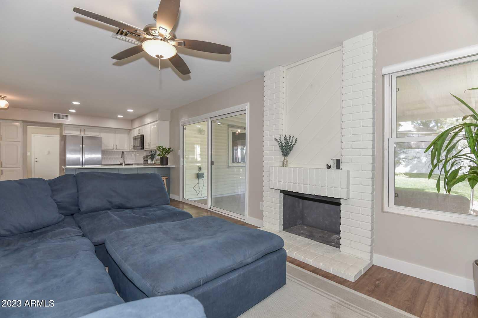 2434 West Kathleen Road Phoenix, AZ 85023 - Photo 10 of 31 Family Room-Fireplace