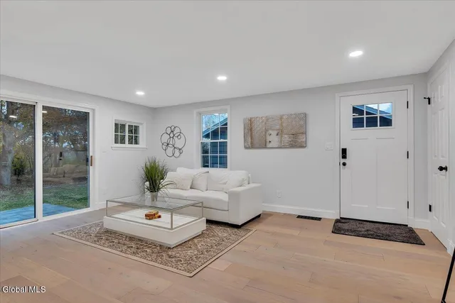 $485,000 | 2256 North Old Post Road, Schodack, NY 12033