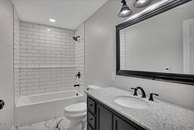 $485,000 | 2256 North Old Post Road, Schodack, NY 12033