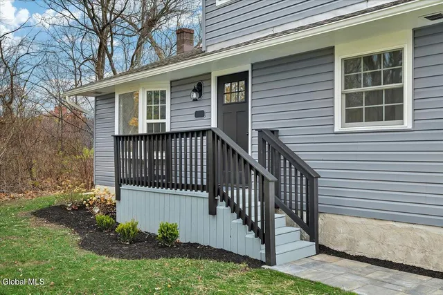 $489,900 | 2256 North Old Post Road, Schodack, NY 12033