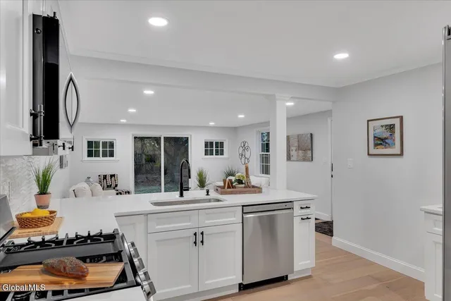 $485,000 | 2256 North Old Post Road, Schodack, NY 12033