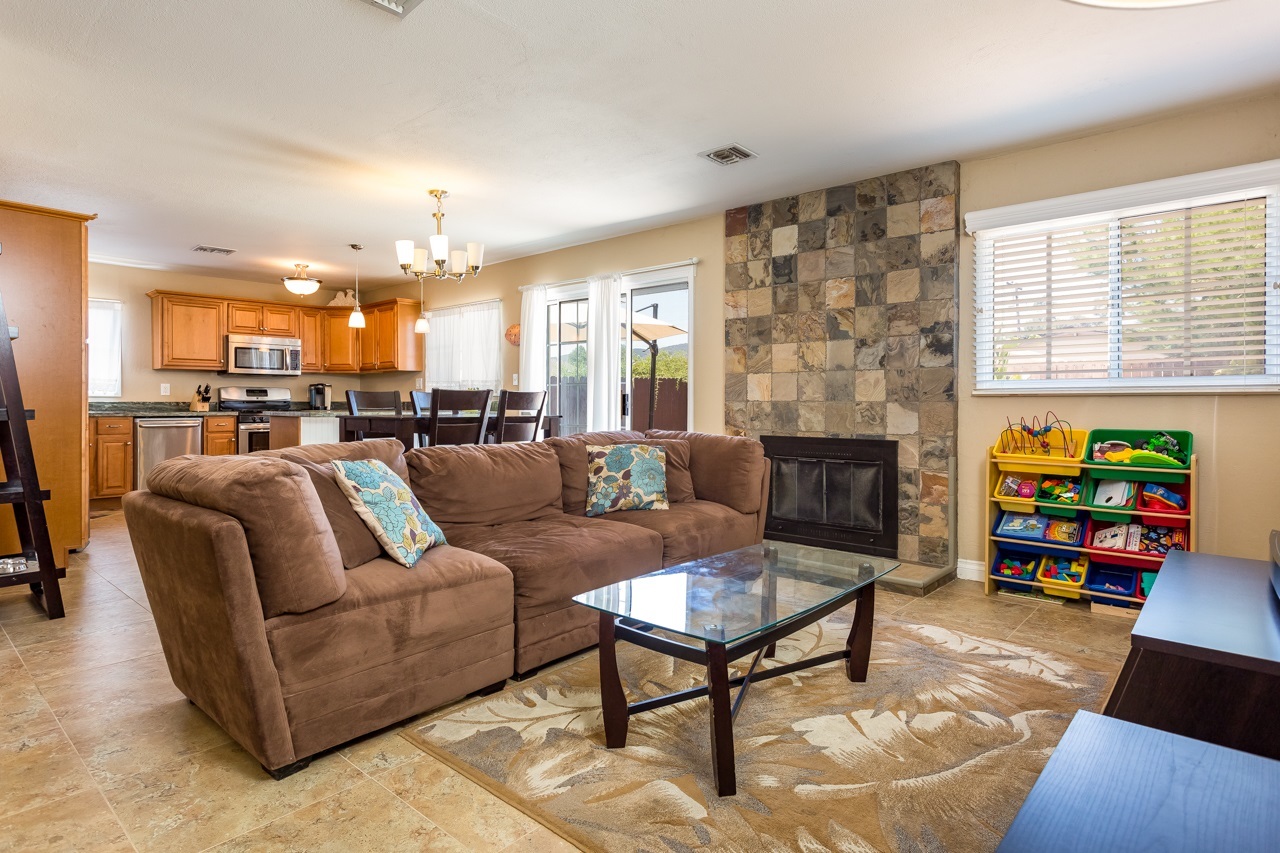14224 Tobiasson Road Poway, CA 92064 - Photo 3 of 23