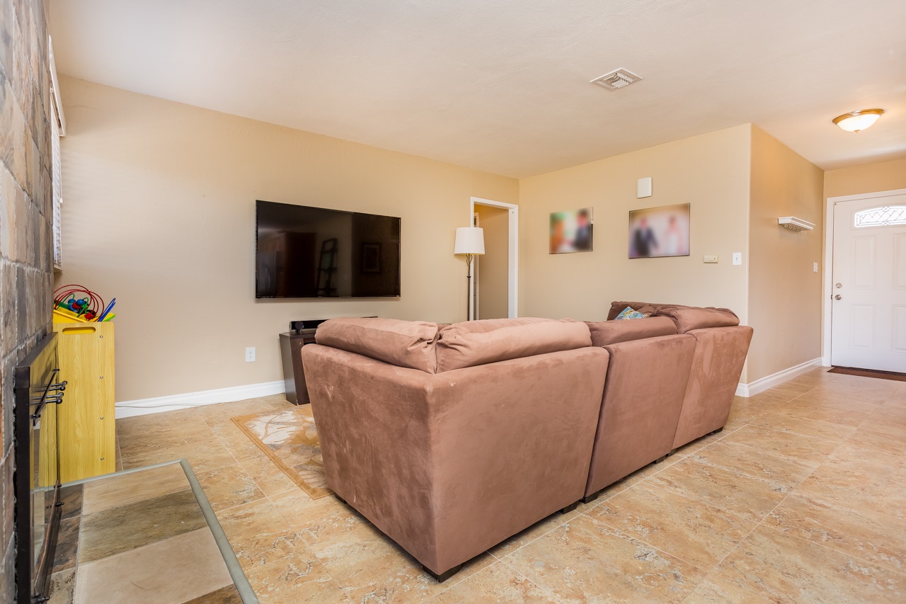 14224 Tobiasson Road Poway, CA 92064 - Photo 4 of 23