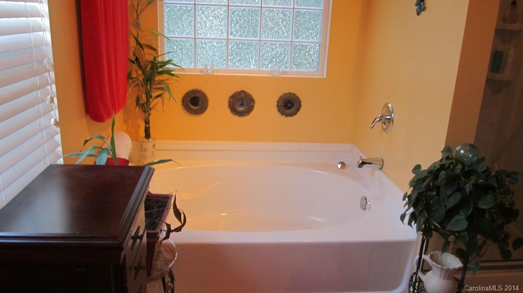 1608 Flagsworth Road, Unit 225 Clover, SC 29710 - Photo 18 of 23 Gallery Image 18