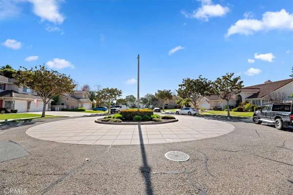 a view of a basketball court