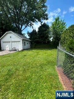 413 Morse Avenue, Unit WHOLE HOUSE Ridgefield, NJ 07657 - Photo 5 of 23
