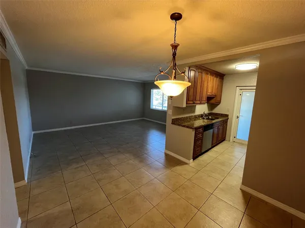 $1,850 | 2020 Northeast 56th Street, Unit 208, Fort Lauderdale, FL 33308