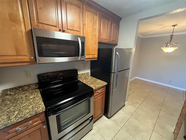 $1,850 | 2020 Northeast 56th Street, Unit 208, Fort Lauderdale, FL 33308