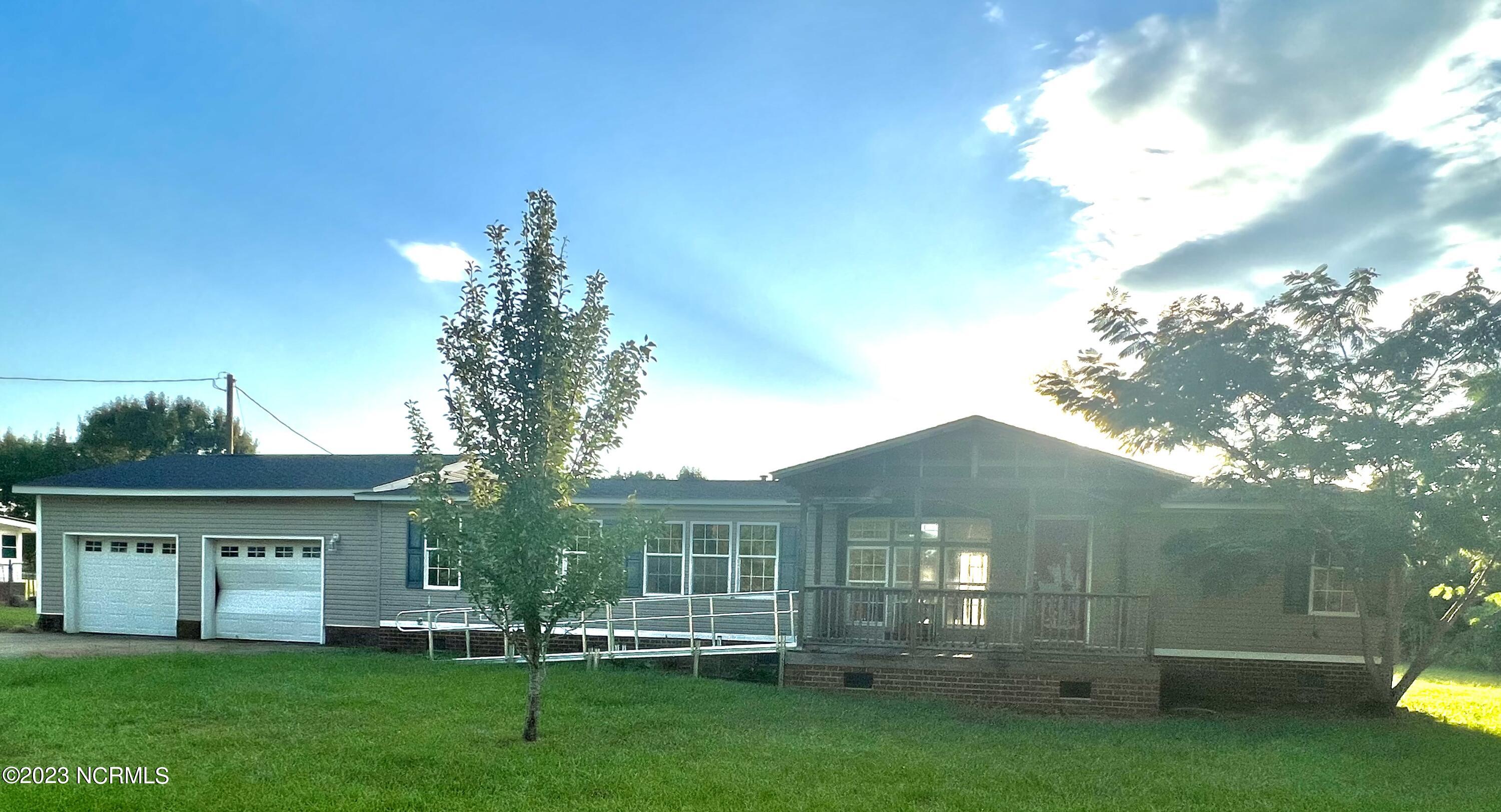 470 Pollard Road Chocowinity, NC 27817 - Photo 1 of 15 IMG_2280