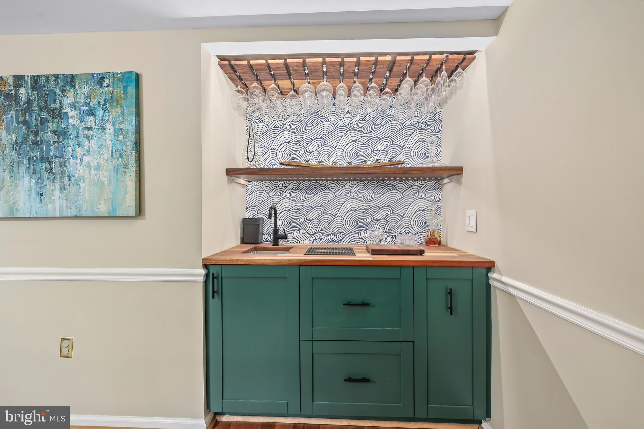 9217 Rockefeller Lane Springfield, VA 22153 - Photo 16 of 41 Main Level - Family Room w/Custom Wet Bar