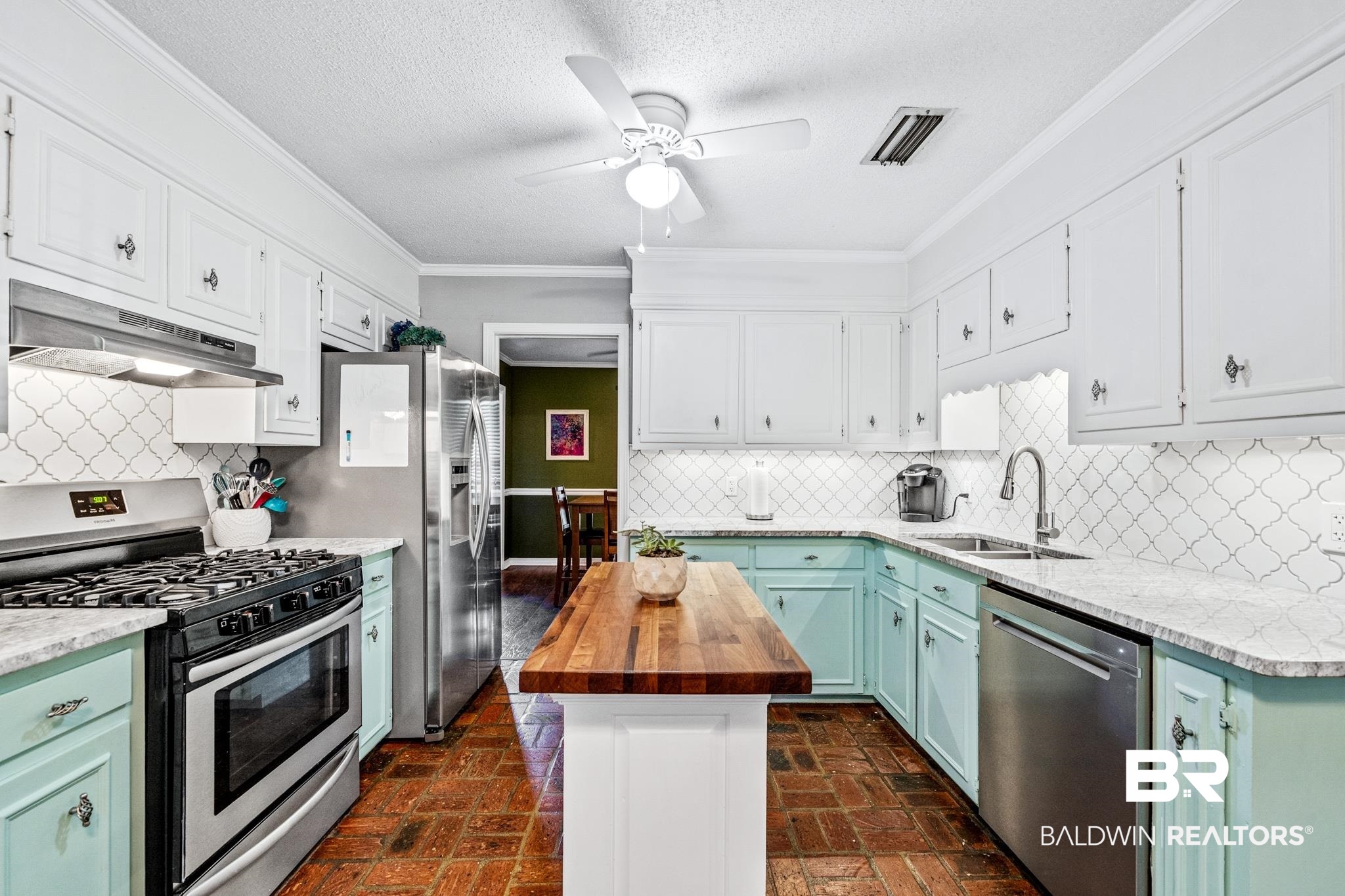 6208 Southridge Boulevard Mobile, AL 36693 - Photo 16 of 39