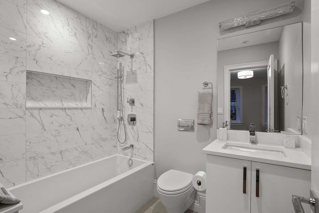 $3,300,000 | 36 Dwight Street, Unit PH, Boston, MA 02118