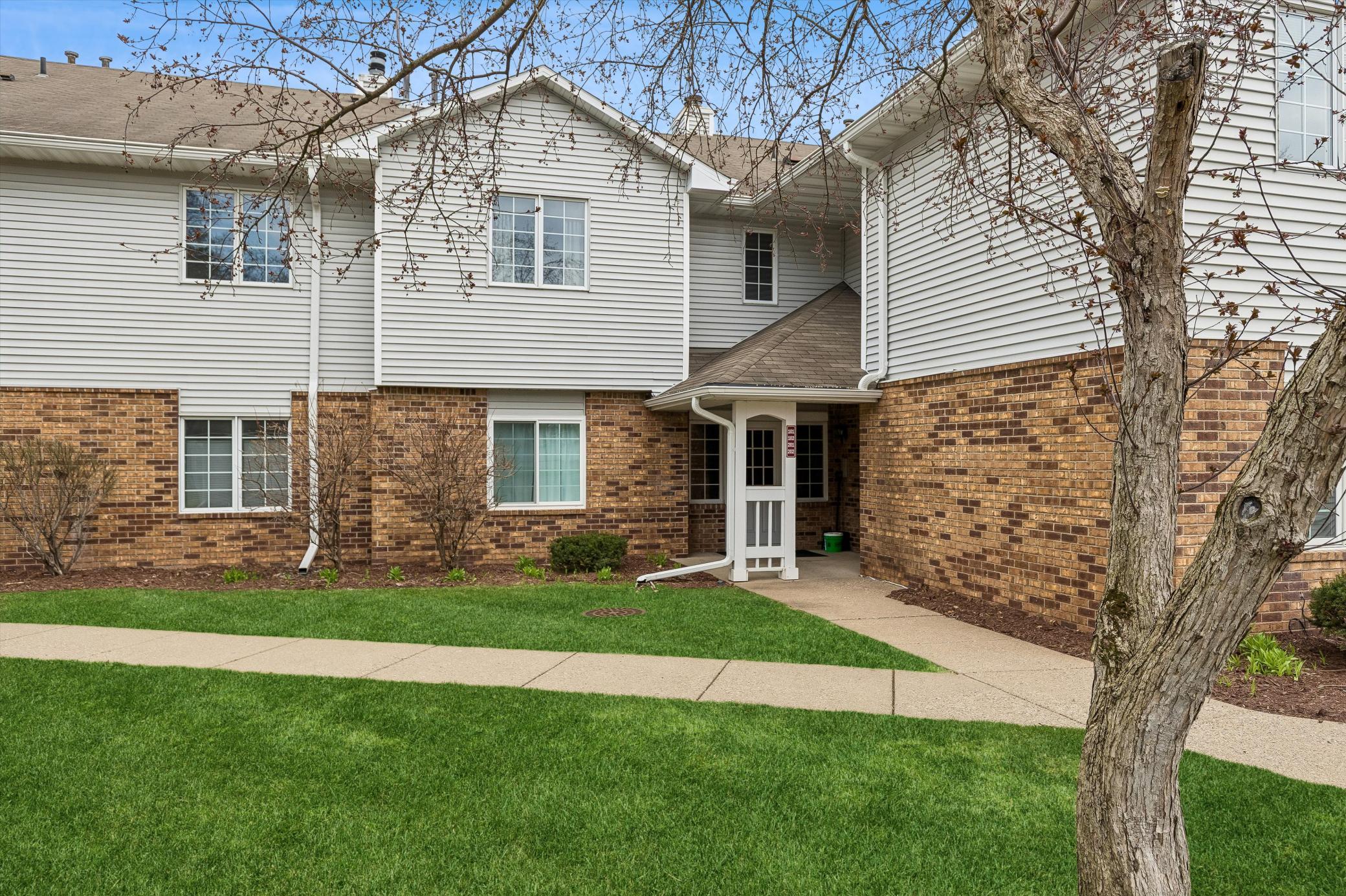 3557 Blue Jay Way, Unit 202 Eagan, MN 55123 - Photo 1 of 31