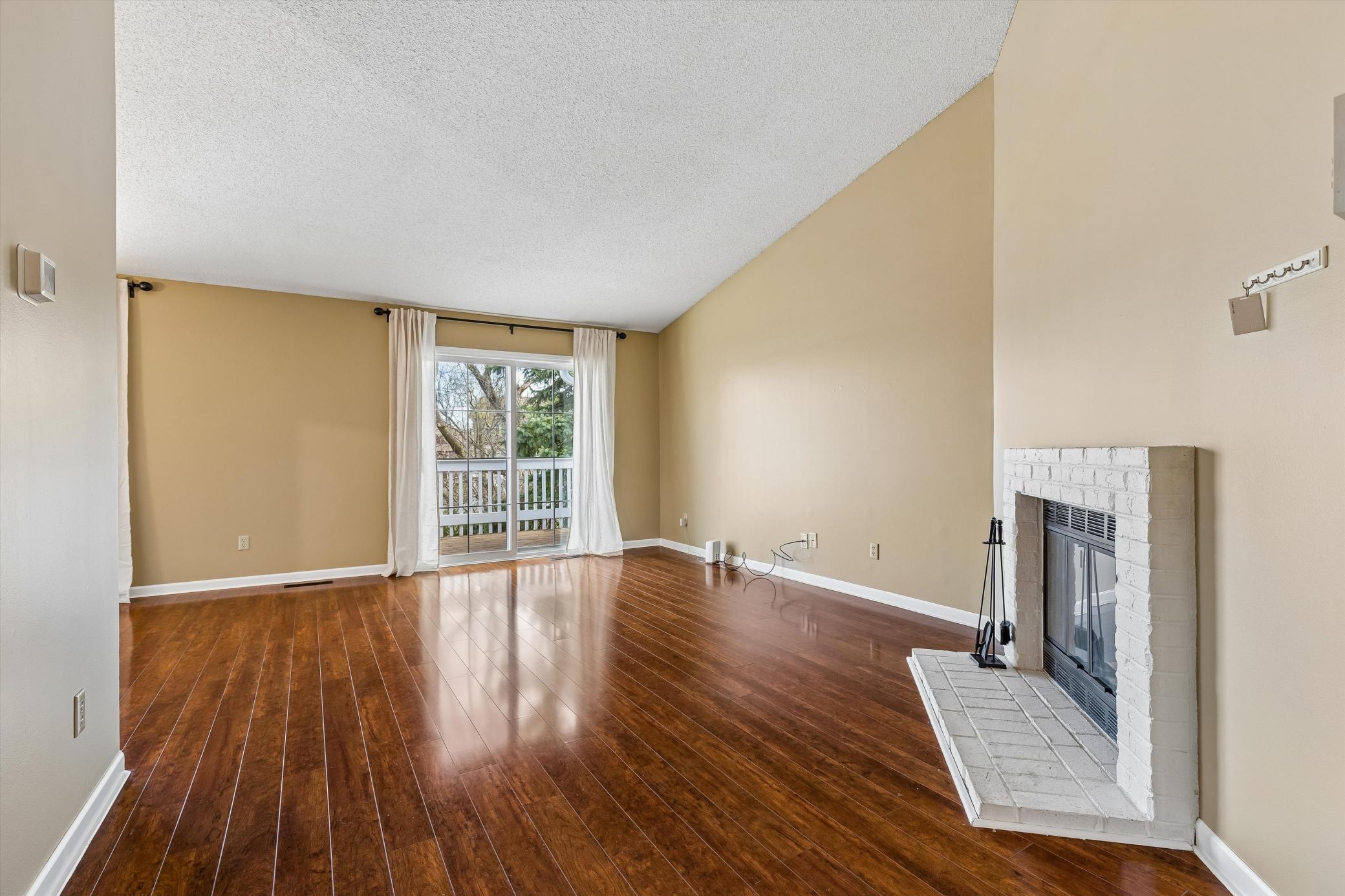 3557 Blue Jay Way, Unit 202 Eagan, MN 55123 - Photo 5 of 31