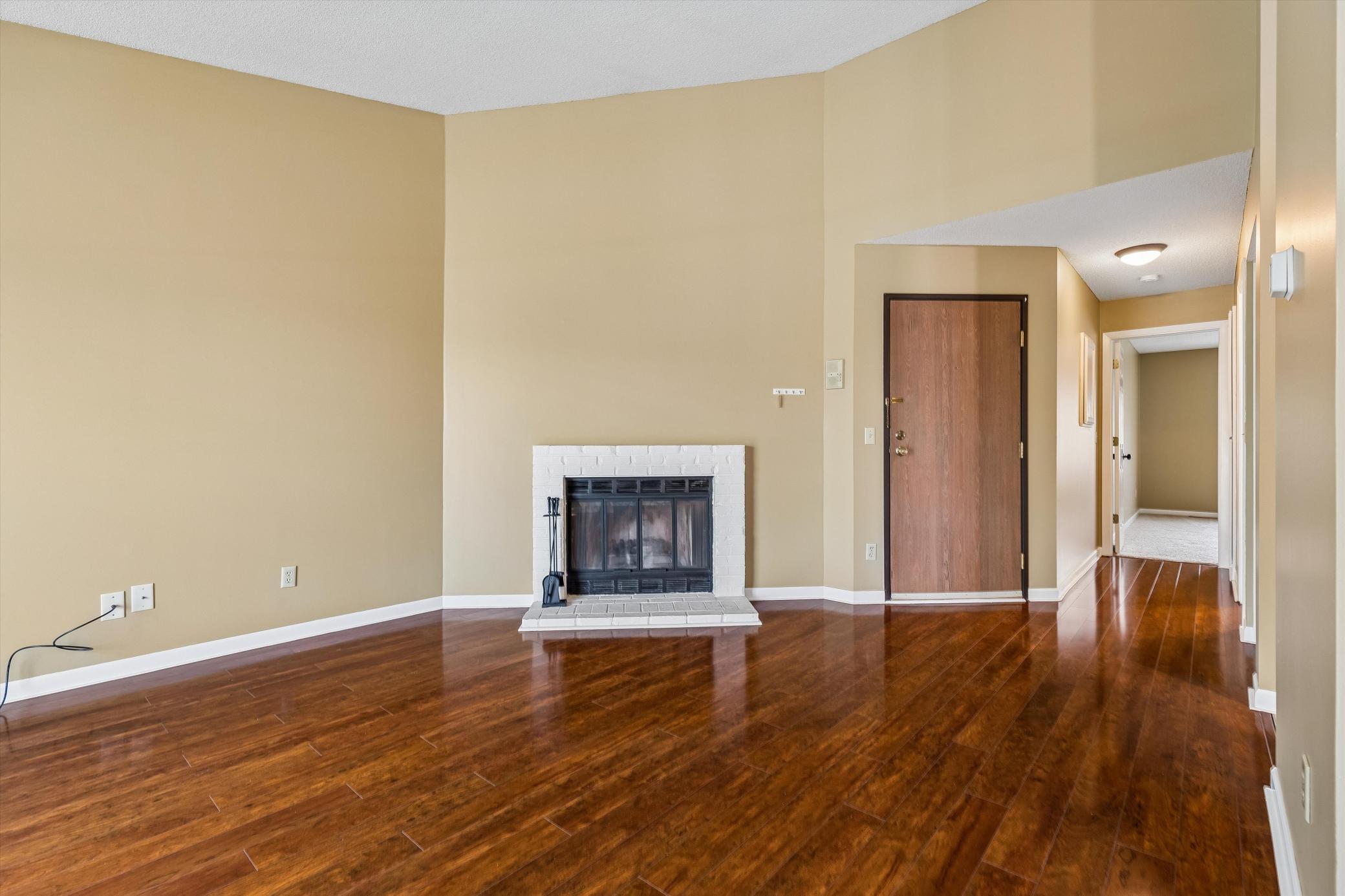 3557 Blue Jay Way, Unit 202 Eagan, MN 55123 - Photo 6 of 31