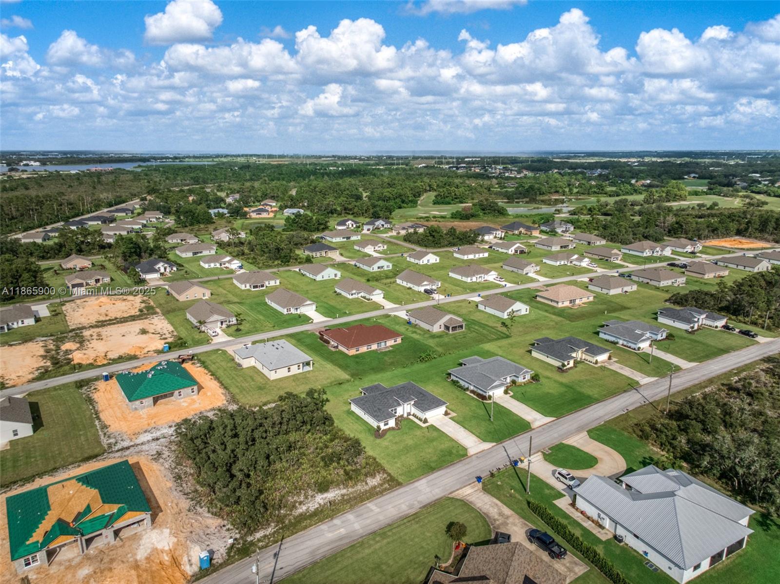 5810 Columbus Boulevard Sebring, FL 33872 - Photo 41 of 49 an aerial view of residential houses with outdoor space