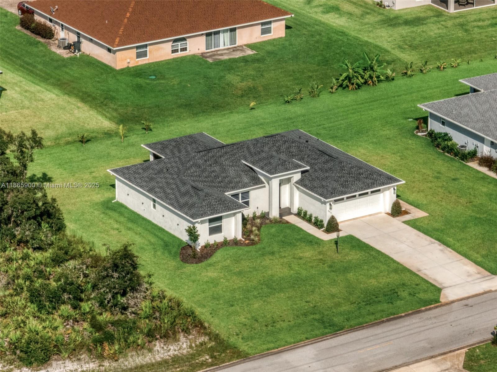 5810 Columbus Boulevard Sebring, FL 33872 - Photo 48 of 49 an aerial view of a house