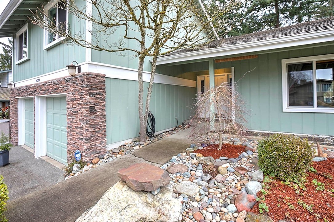 16304 145th Avenue Southeast Renton, WA 98058 - Photo 2 of 24 Gallery Image 2