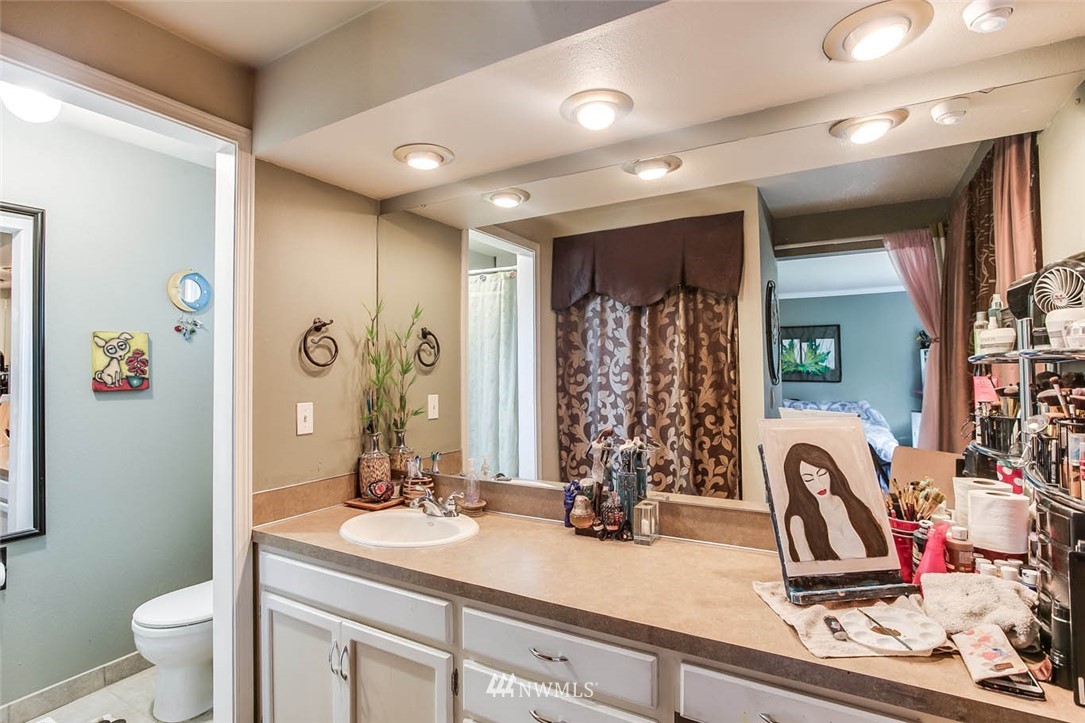 16304 145th Avenue Southeast Renton, WA 98058 - Photo 17 of 24 Gallery Image 17