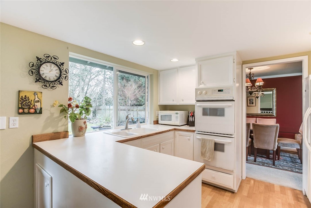 16304 145th Avenue Southeast Renton, WA 98058 - Photo 9 of 24 Gallery Image 9