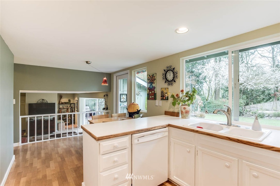 16304 145th Avenue Southeast Renton, WA 98058 - Photo 10 of 24 Gallery Image 10