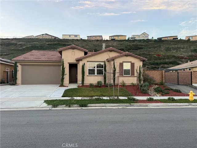 $1,035,000 | 2690 Santa Fiora Drive, Corona, CA 92882