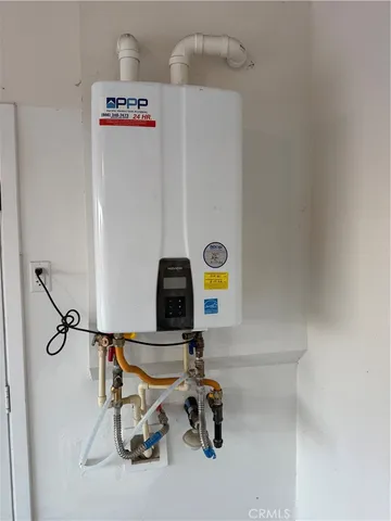 $1,035,000 | 2690 Santa Fiora Drive, Corona, CA 92882