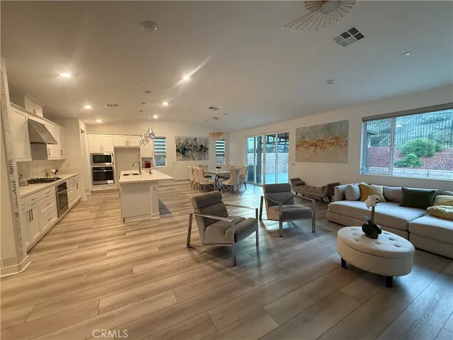 $1,035,000 | 2690 Santa Fiora Drive, Corona, CA 92882