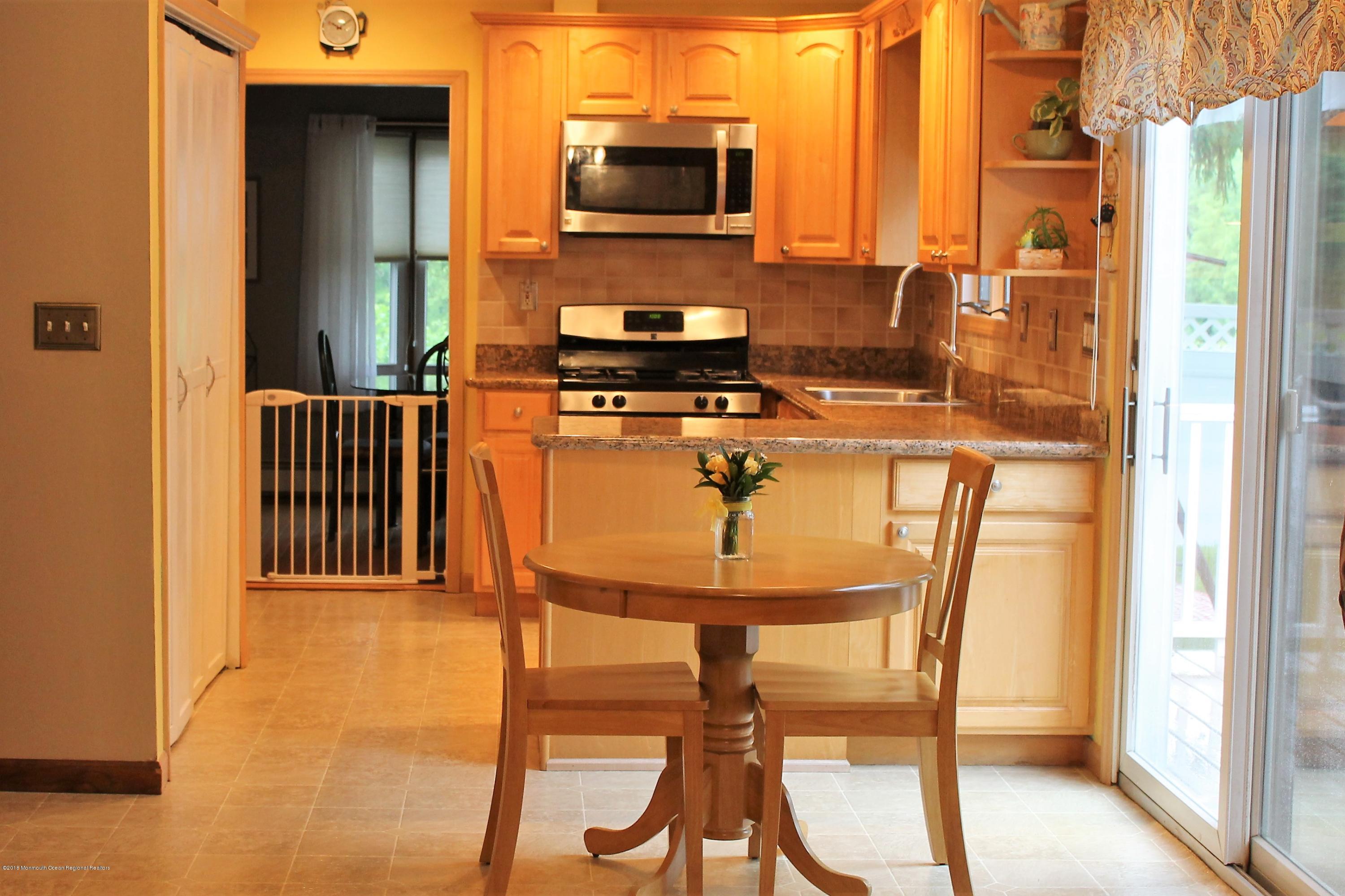 263 E Road Belford, NJ 07718 - Photo 16 of 24 IMG_1786 (2)