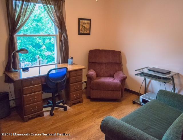263 E Road Belford, NJ 07718 - Photo 23 of 24 IMG_3545