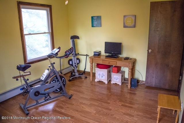 263 E Road Belford, NJ 07718 - Photo 24 of 24 IMG_3551