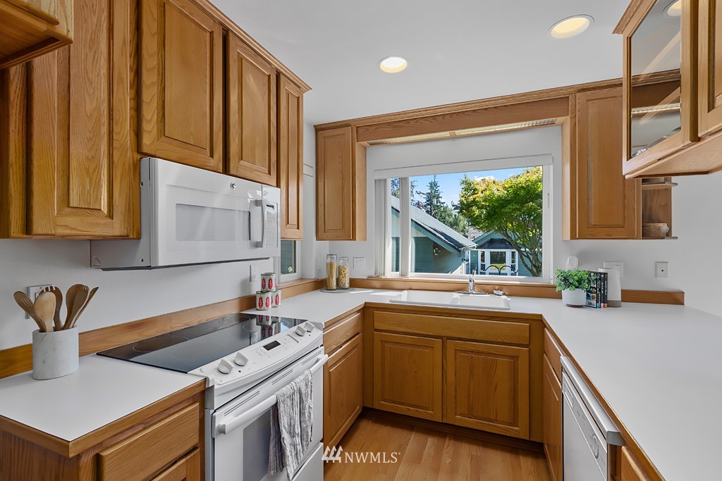 5832 Cady Road Everett, WA 98203 - Photo 8 of 20