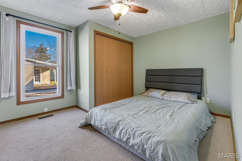 812 West Mill Street Staunton, IL 62088 - Photo 12 of 36