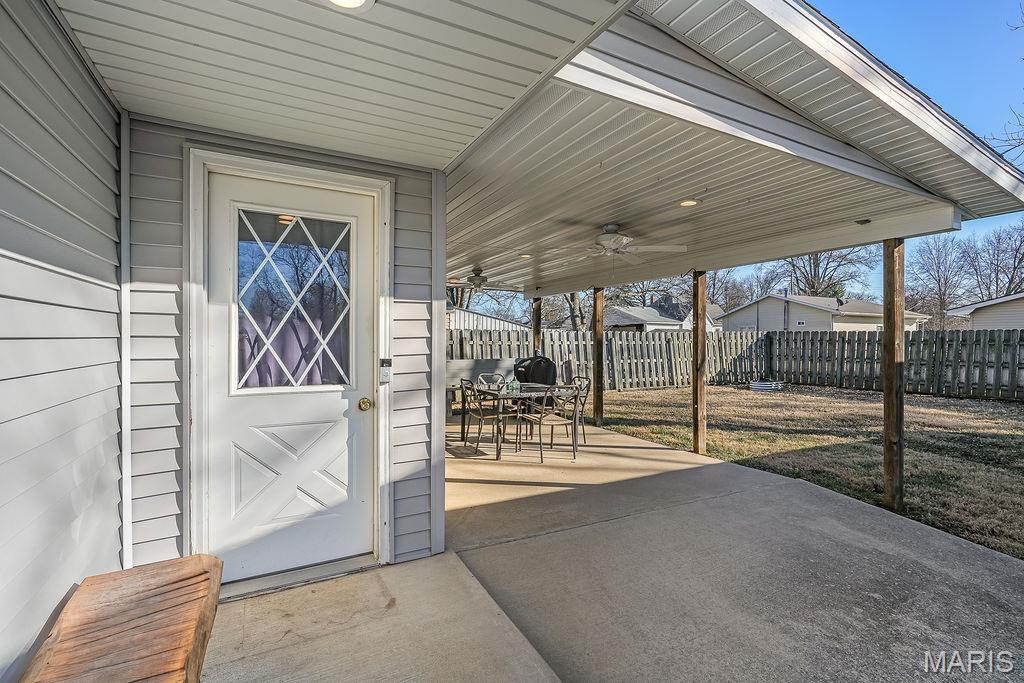 812 West Mill Street Staunton, IL 62088 - Photo 30 of 36