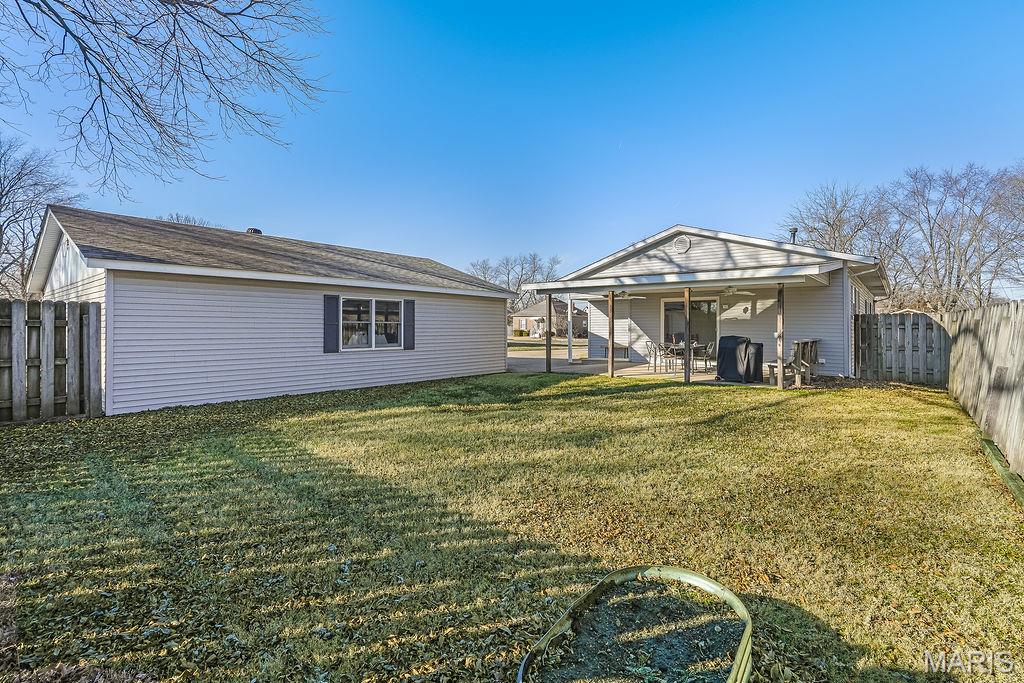 812 West Mill Street Staunton, IL 62088 - Photo 32 of 36