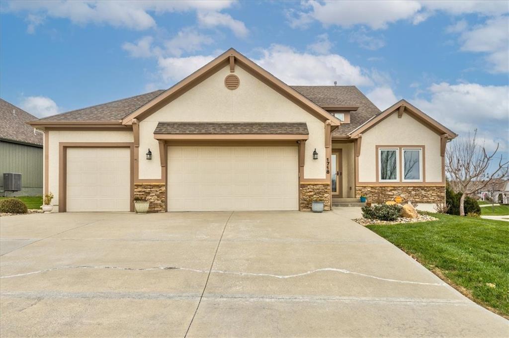 1718 Northeast Chapel Woods Dr  