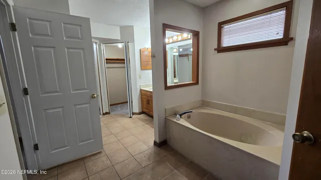 $2,000 | 8532 Bandera Circle East, Jacksonville, FL 32244