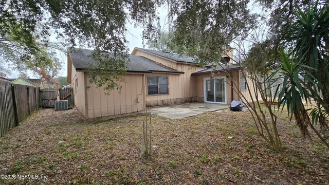 $2,000 | 8532 Bandera Circle East, Jacksonville, FL 32244