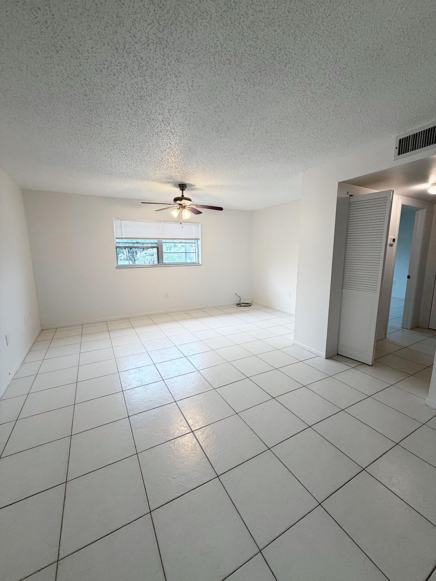 650 Southwest 2nd Avenue, Unit 2480 Boca Raton, FL 33432 - Photo 8 of 26 Living area (4)