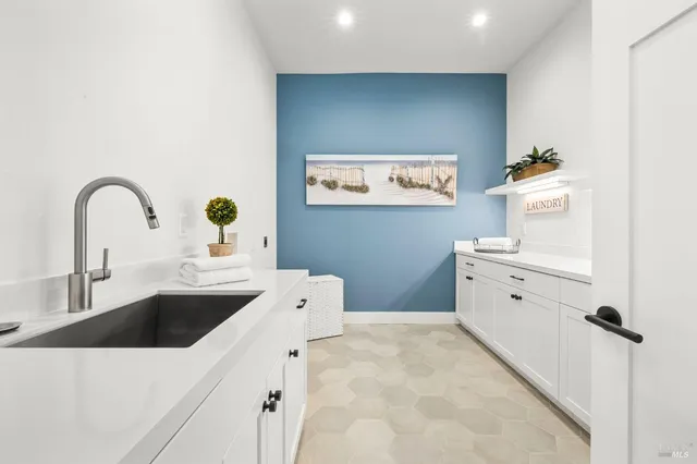 $2,150,000 | 3712 Crown Hill Drive, Santa Rosa, CA 95404