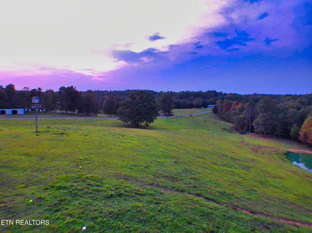 $645,000 | 1139 Deer Lodge Highway, Sunbright, TN 37872